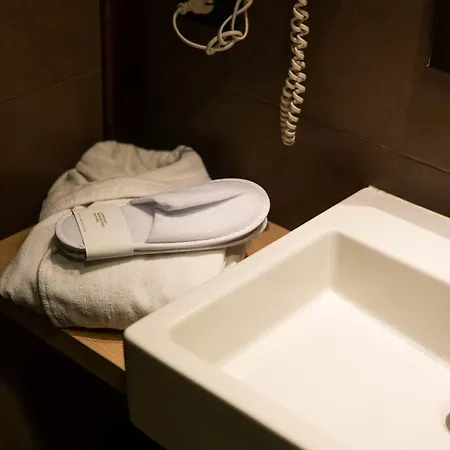 Axolute Comfort Hotel Como Cantu Room photo